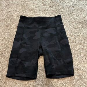 Lululemon biker short